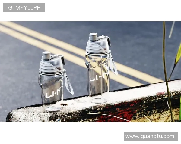 足球星喷雾水杯价格揭秘到底值不值这个价格让我们来看看 足球星喷雾水杯价格揭秘到底值不值这个价格让我们来看看