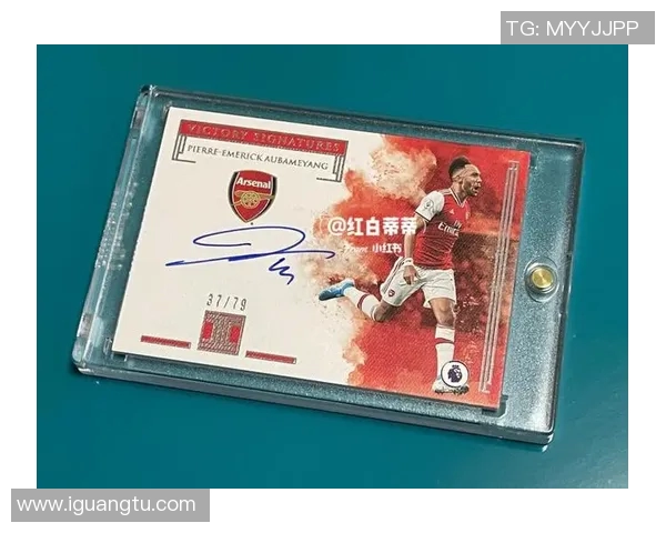 小真金球星卡与足球银块的完美结合打造独特收藏价值与投资潜力 小真金球星卡与足球银块的完美结合打造独特收藏价值与投资潜力